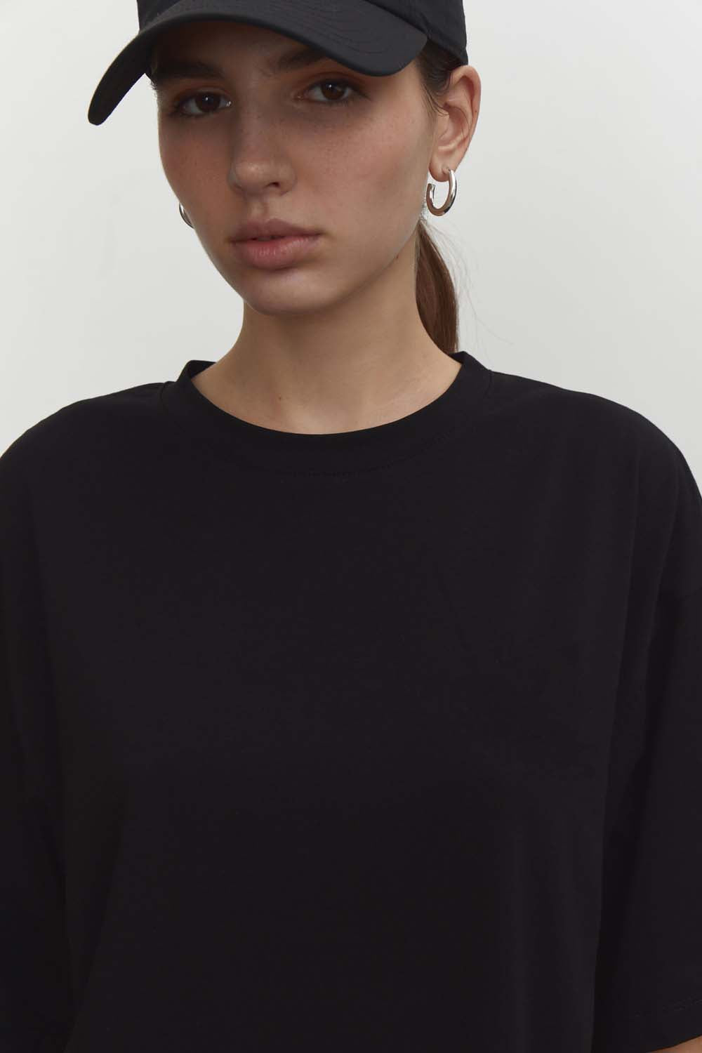 Essential T-Shirt Oversized in Black